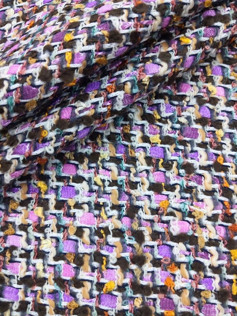 lana bordada violeta