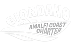 Logo bianco con le scritte “GIORDANO” e “ANALFI COAST CHARTER” e linee stilizzate di una barca.