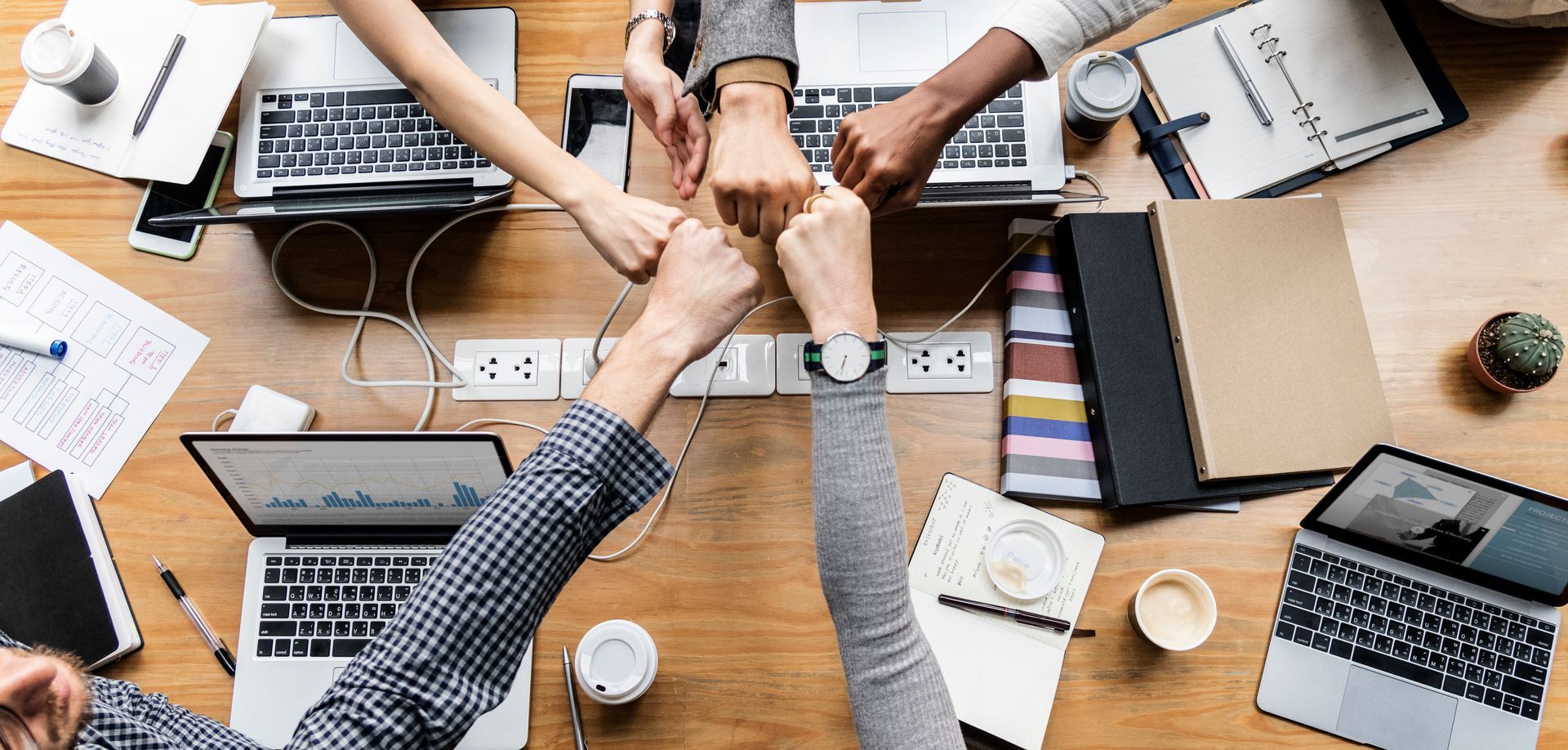 Trabajo en equipo mujeres emprendedoras red de apoyo Trabajo en equipo mujeres emprendedoras red de apoyo