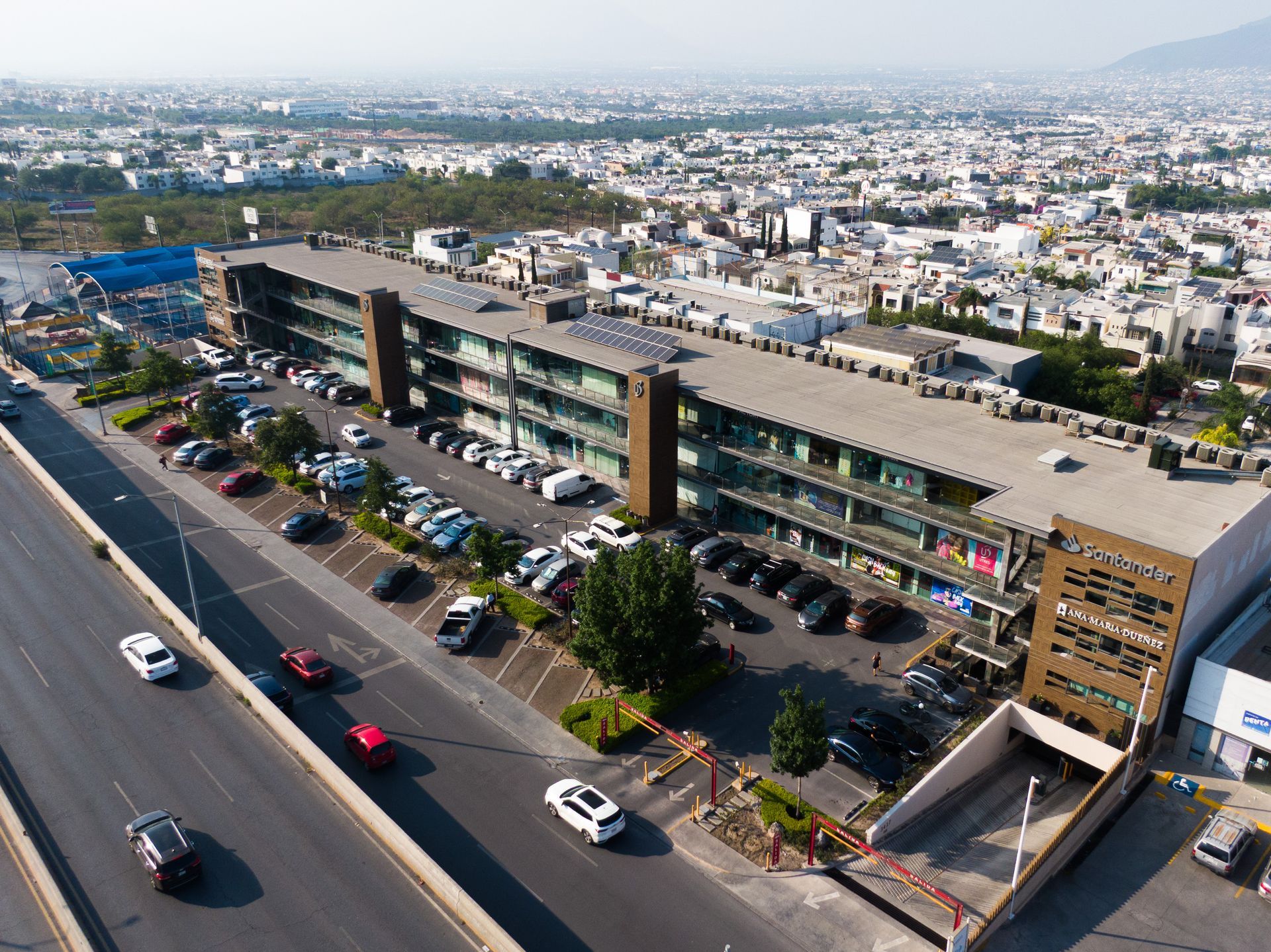 Locales comerciales innovadores en Monterrey en renta en  U3 Plaza 