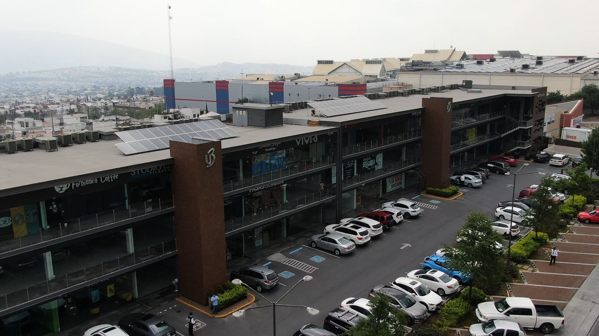 Innovación en la Experiencia del Cliente en Locales Comerciales en Monterrey