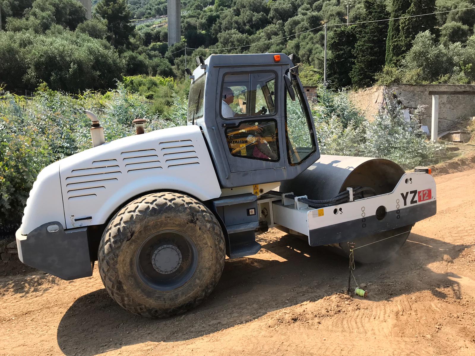 Particolare macchina movimento terra