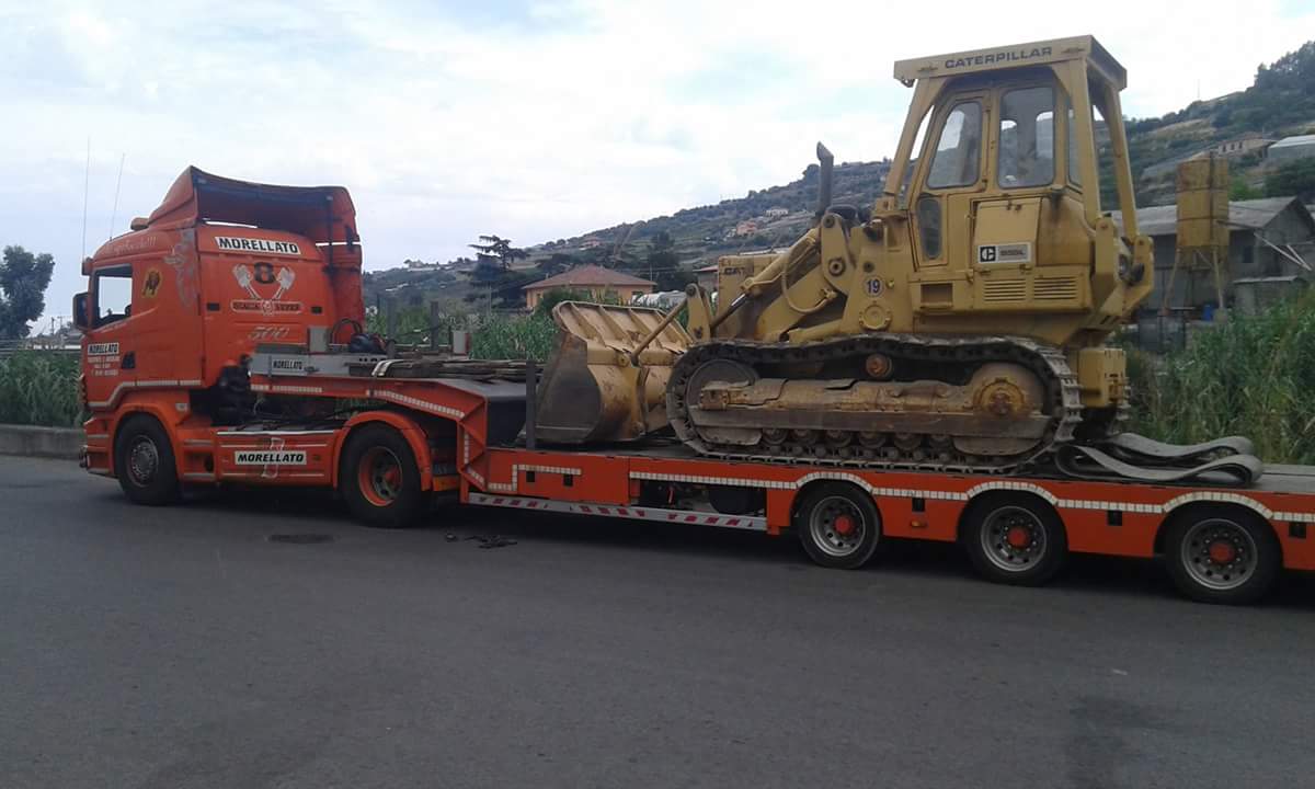 Particolare macchina movimento terra