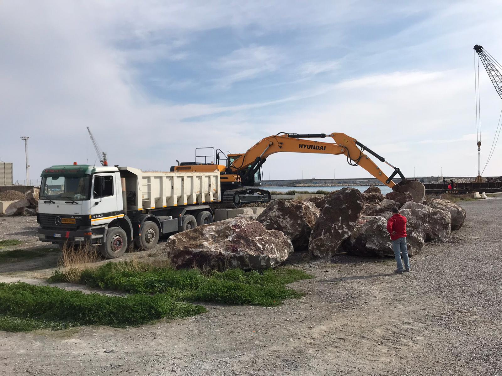 costruzione di protezione per spiaggia