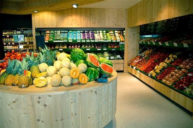 reparto ortofrutta di un supermercato