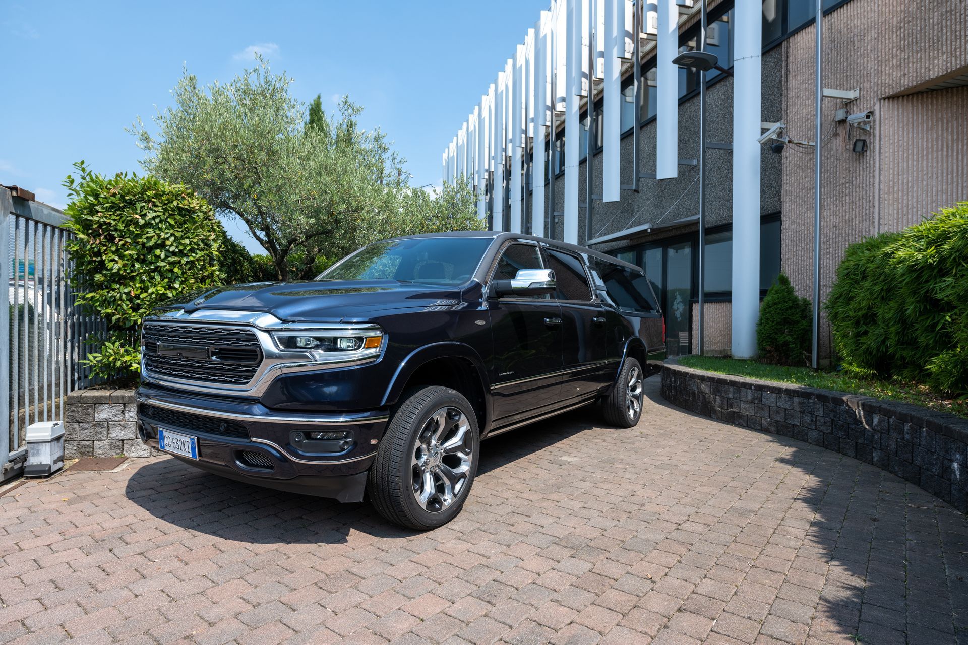 Mezzi Funebri - Agenzia C.O.F. in provincia di Milano e Monza