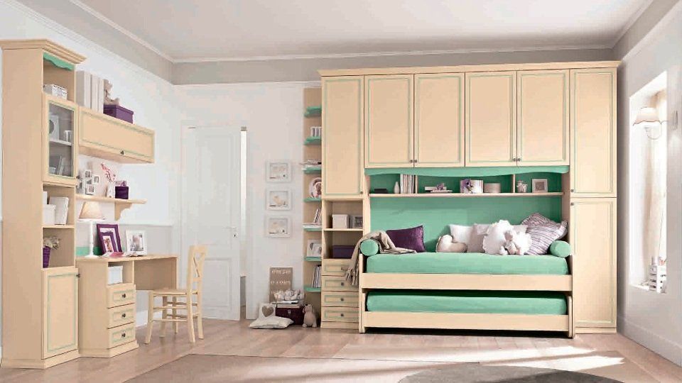 camera da letto esposta in negozio