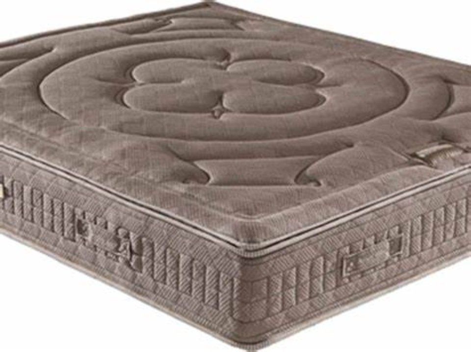 materasso matrimoniale marrone