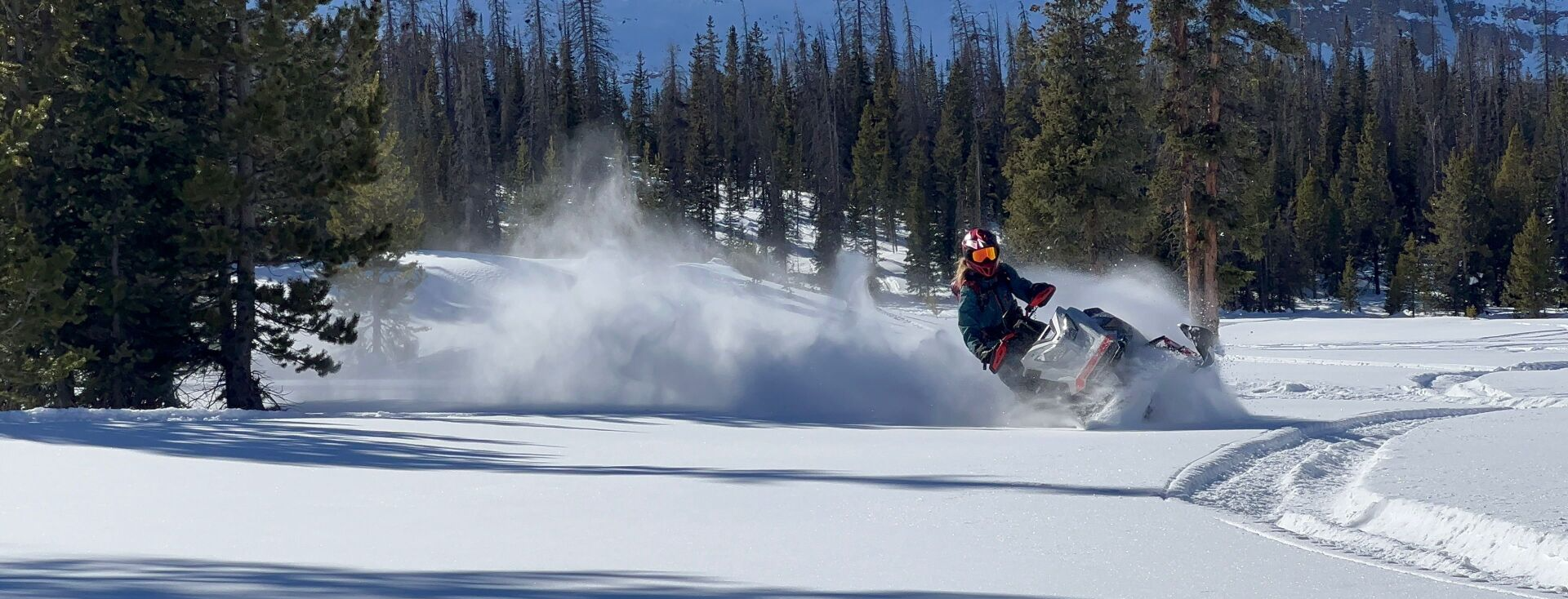 guided snowmobile tours utah