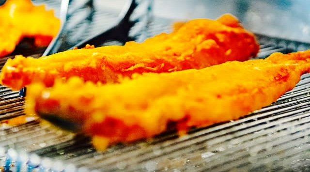 fried fish ready to eat