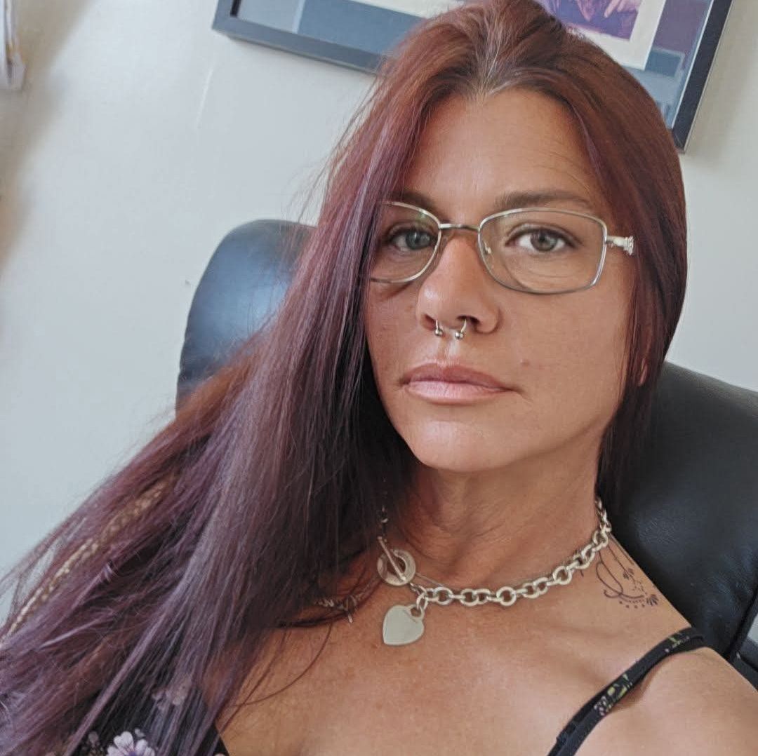 Jennifer Cruz Office Manager