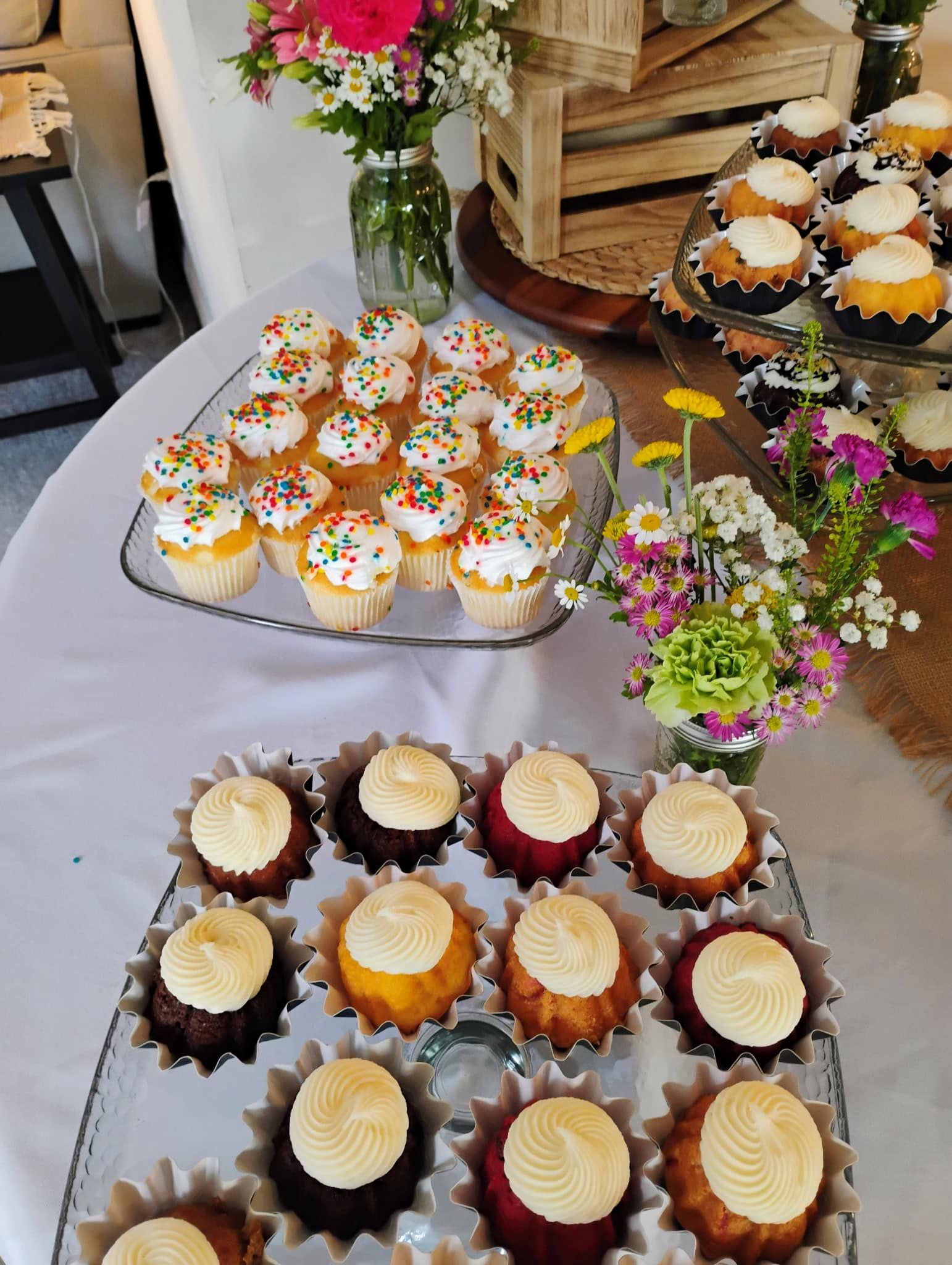 cupcakes and desserts at event