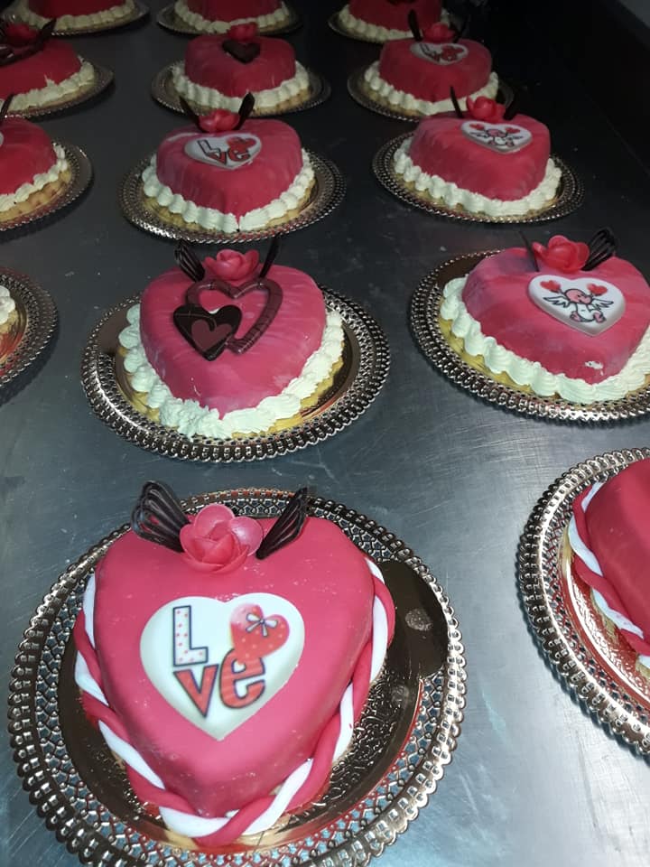 Torta a forma di cuore