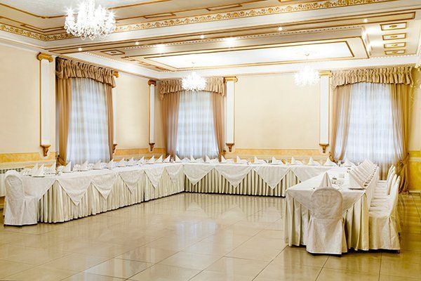 DFW Golden Girls — Table Setting at a Luxury Wedding Reception in Dallas, TX