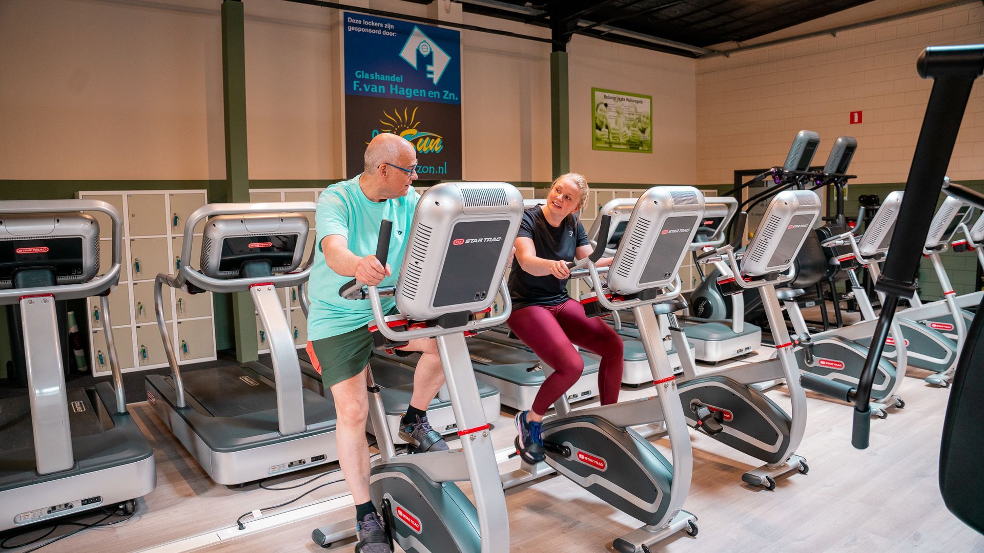Doe mee met Family Shape lessen voor senioren in Wateringen. Verbeter balans, kracht en uithoudingsvermogen in een gezellige sfeer.