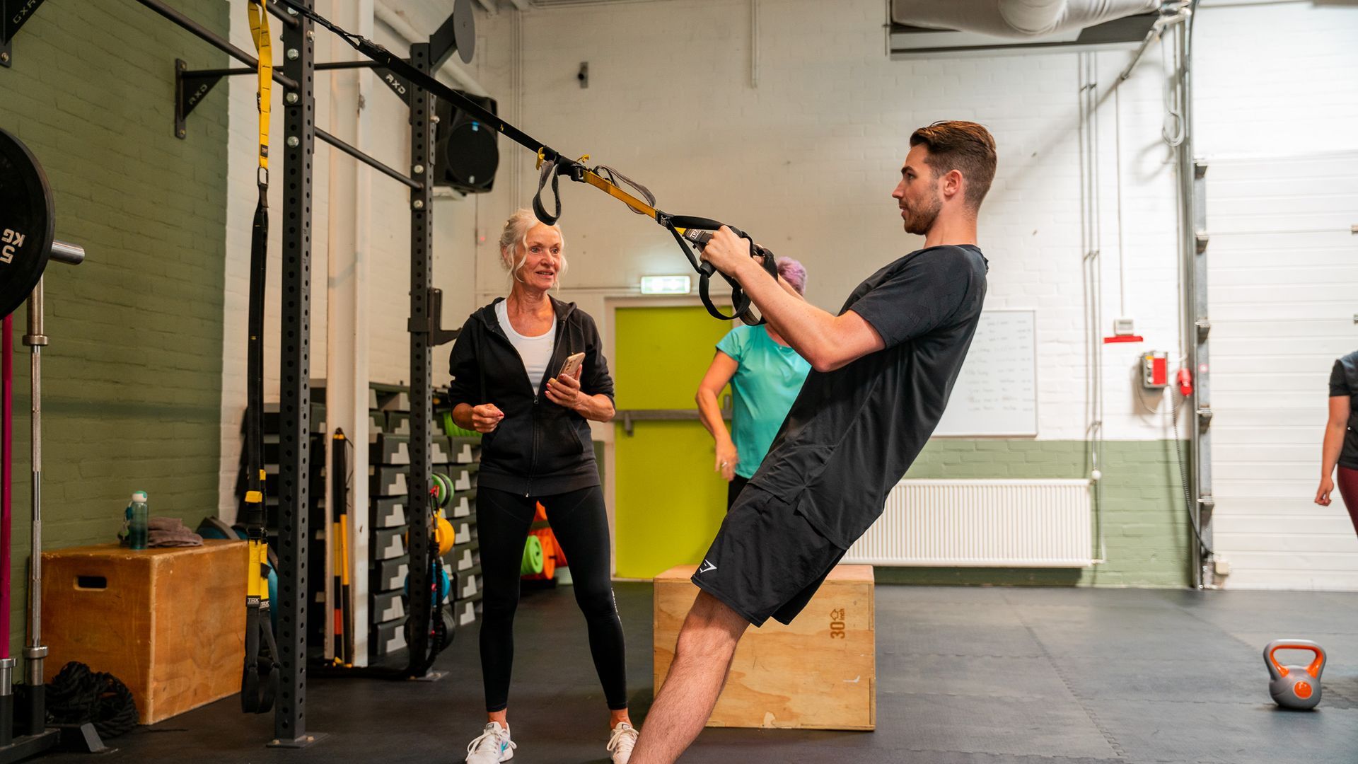 Doe mee met Family Bootcamp! Geniet van groepslessen in de buitenlucht, gericht op kracht en cardio. Meld je aan voor een gratis proefles!