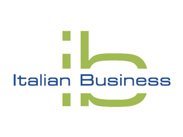 Un logo con la scritta "Italian Business" in blu sotto un'icona stilizzata "ib" di colore verde lime.