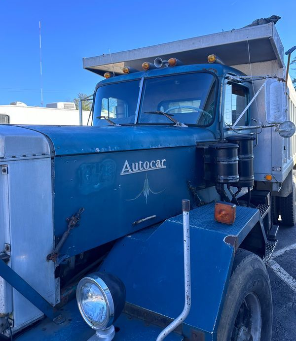 Dump truck glass replacement in Amsterdam, NY