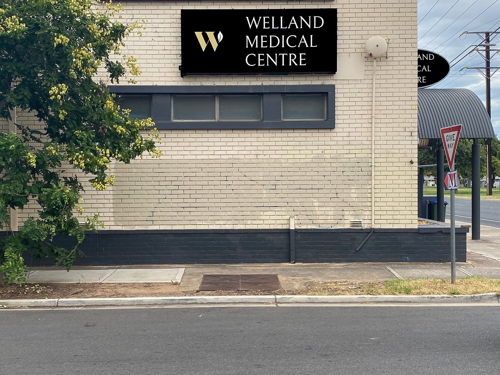 Welland Medical Centre Side Street