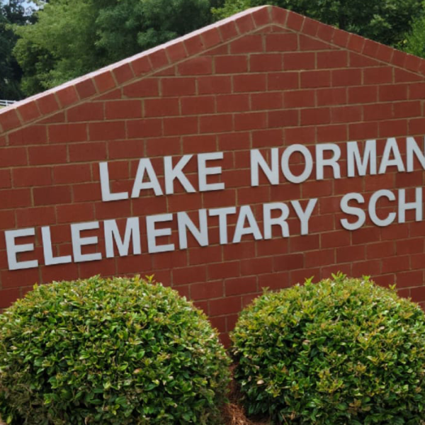 a brick sign for lake norman elementary school