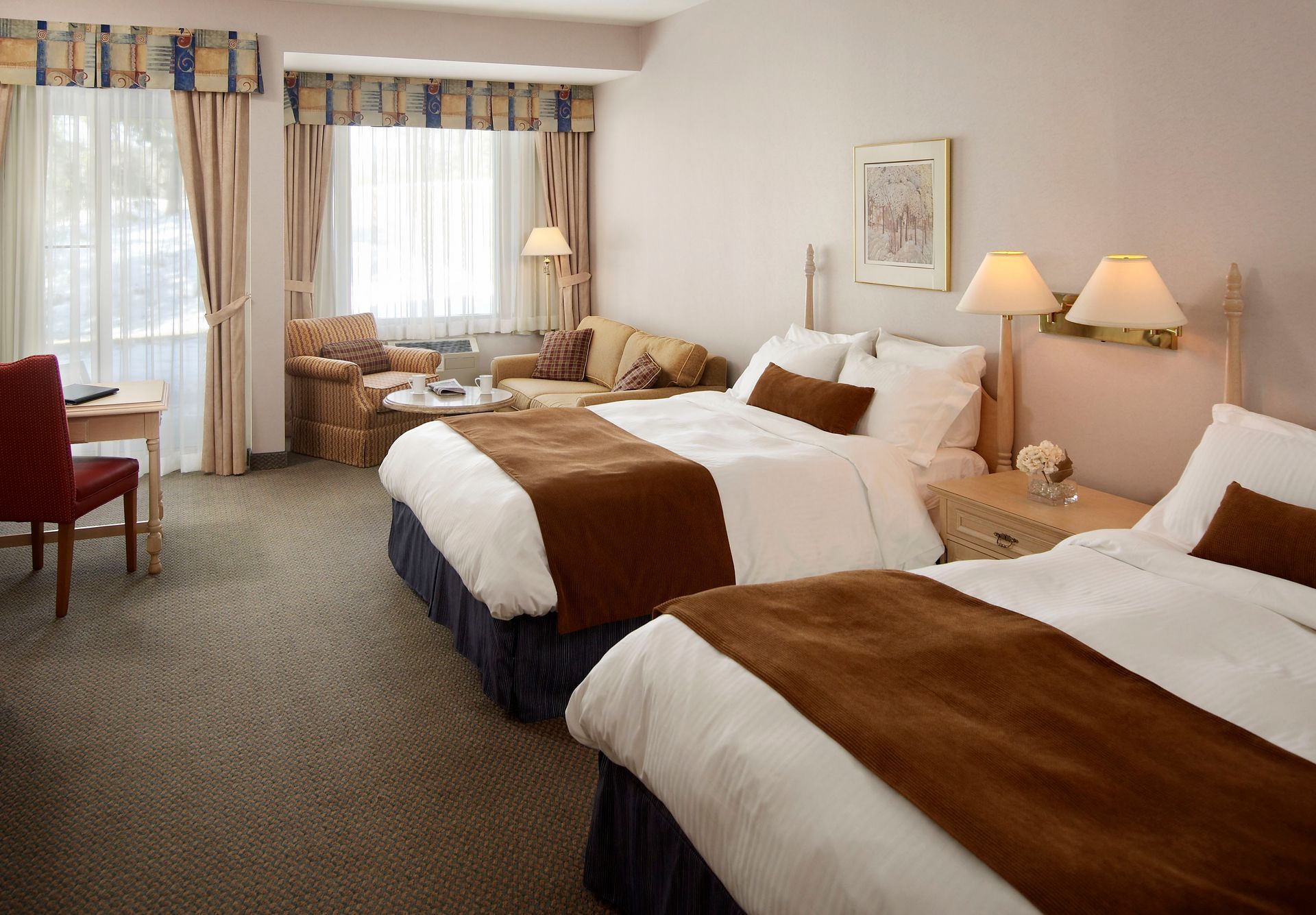 Rooms & Suites | Pinestone Resort | Haliburton, ON