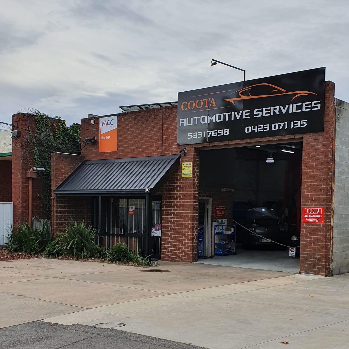Coota Automotive Services Building — COOTA Automotive Services in Ballarat East, VIC
