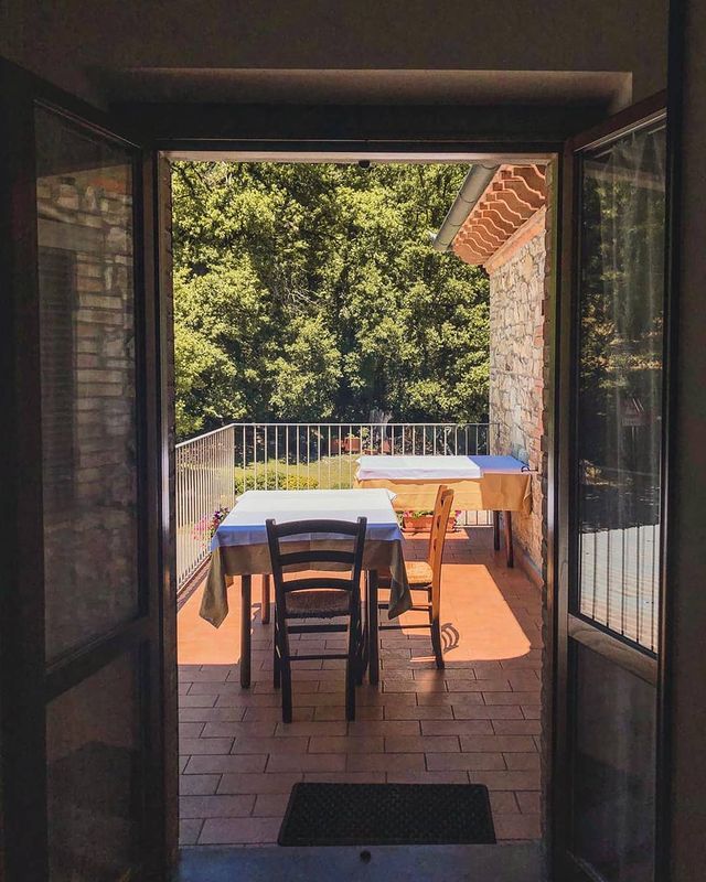 trattoria con terrazza esterna