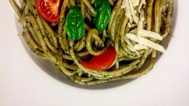 pasta con pomodoro e basilico