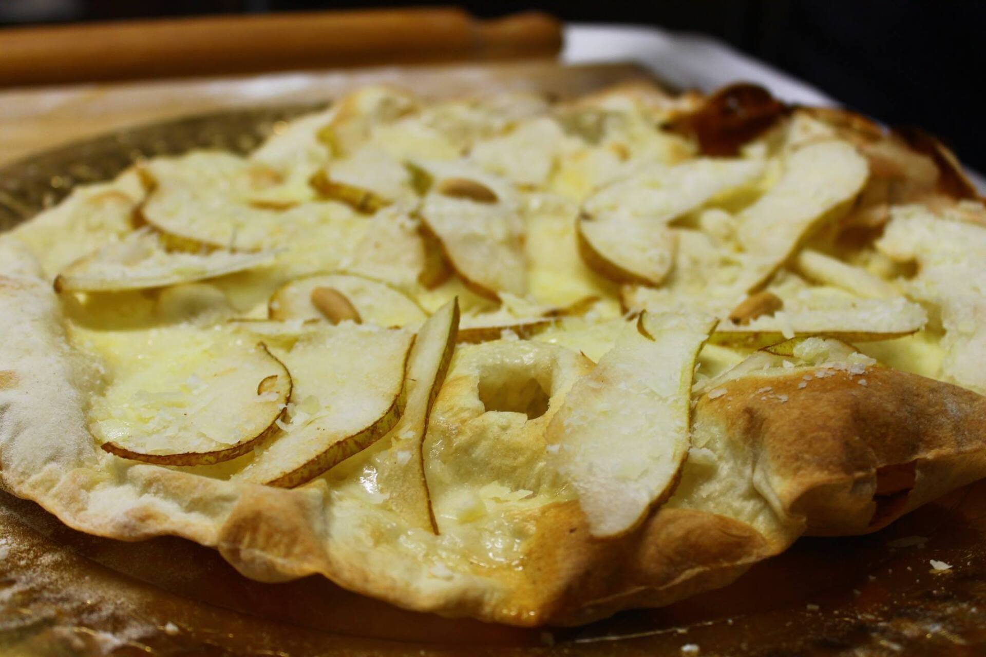 pizza con prodotti tipici umbri