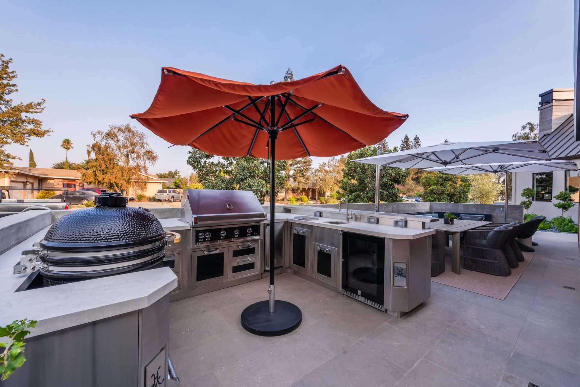 Fairview Woodland Property Front Patio Umbrella