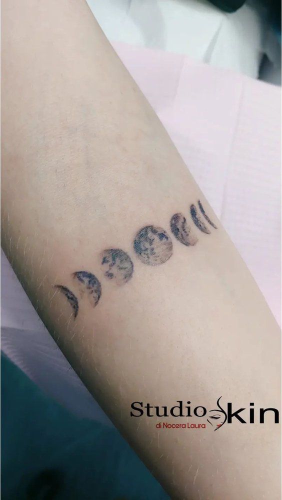 Tatuaggio fasi lunari