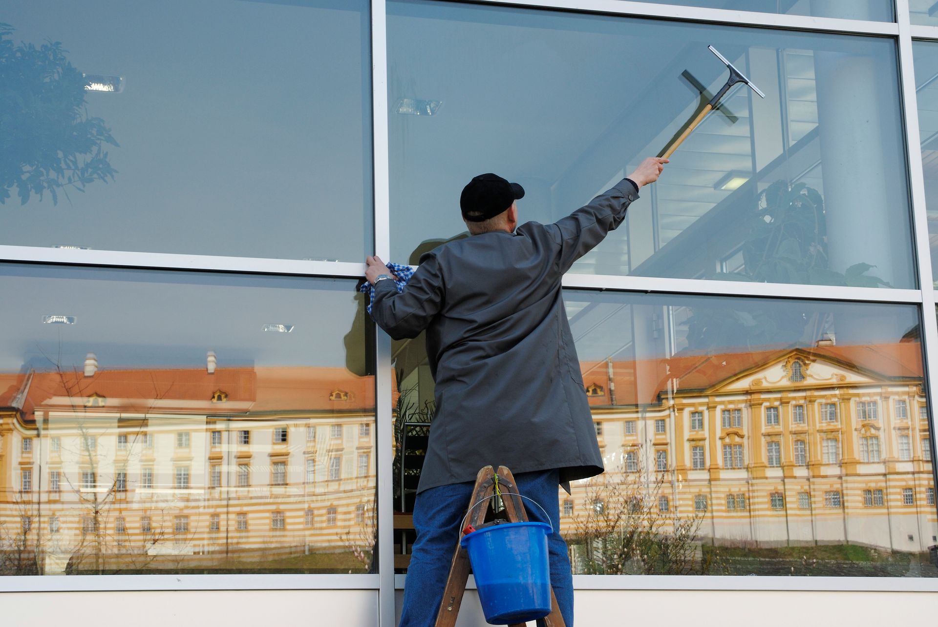 Lafayette Window Cleaner