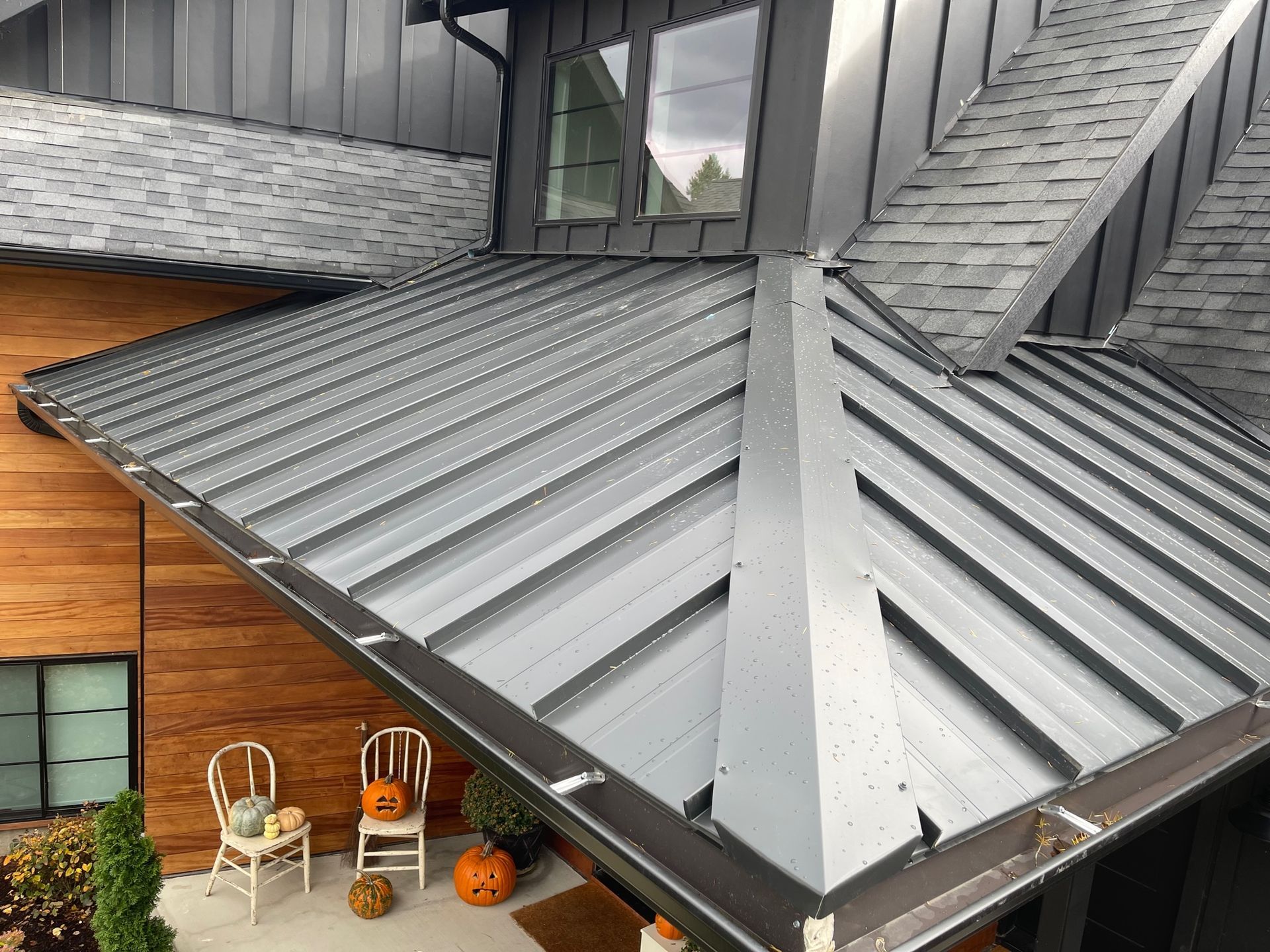 metal roofing by Lakewood Roofing Restoration Experts in Lakewood, WA