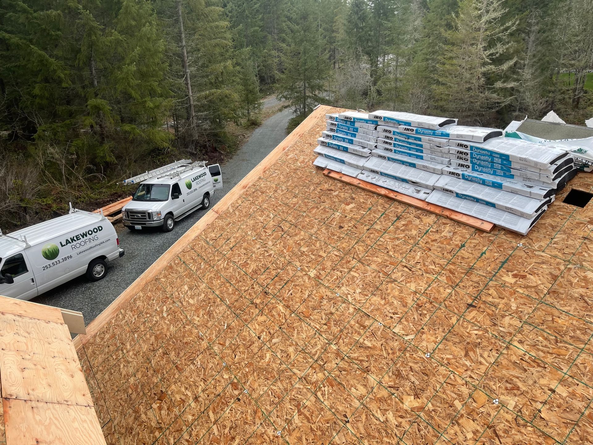 lakewood roofing and restoration experts