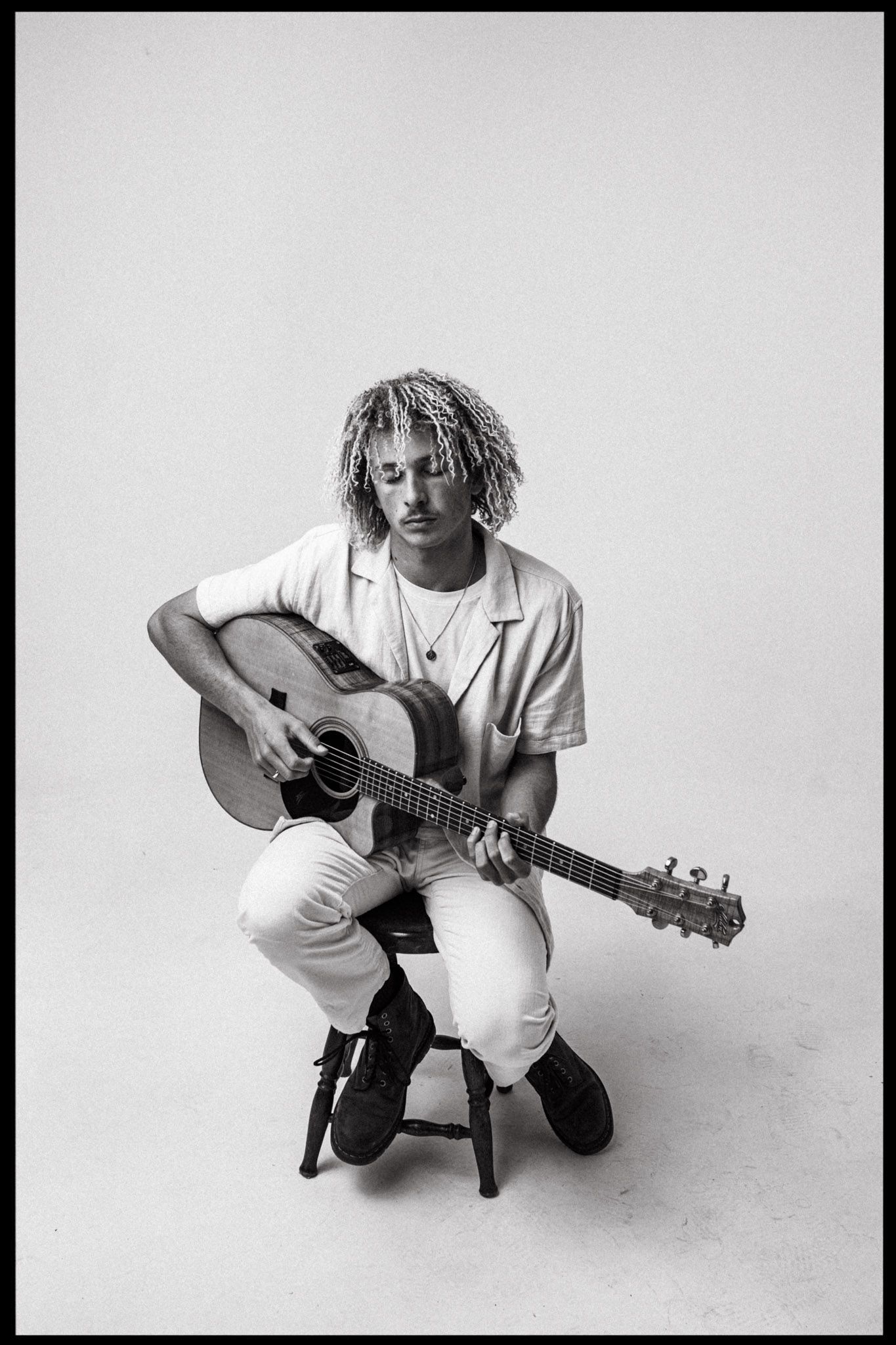 sam mcgovern acoustic singer