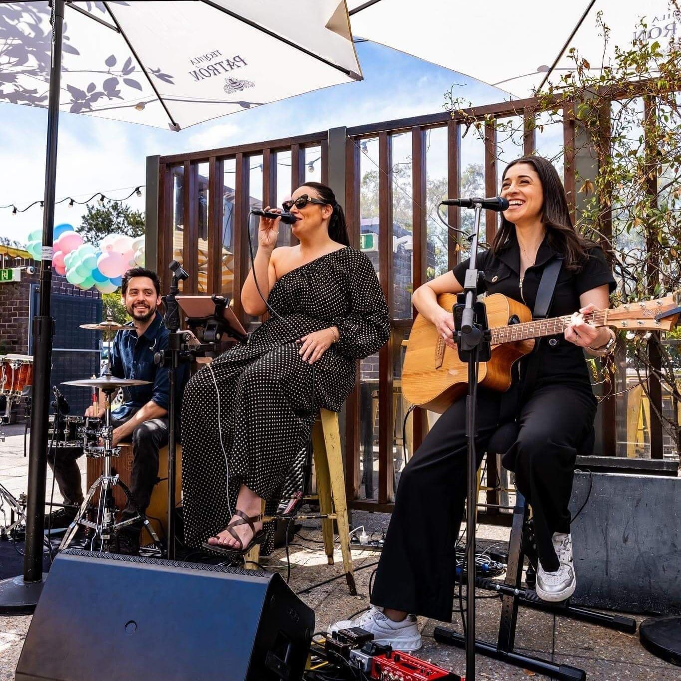 danni and steph acoustic duo dj