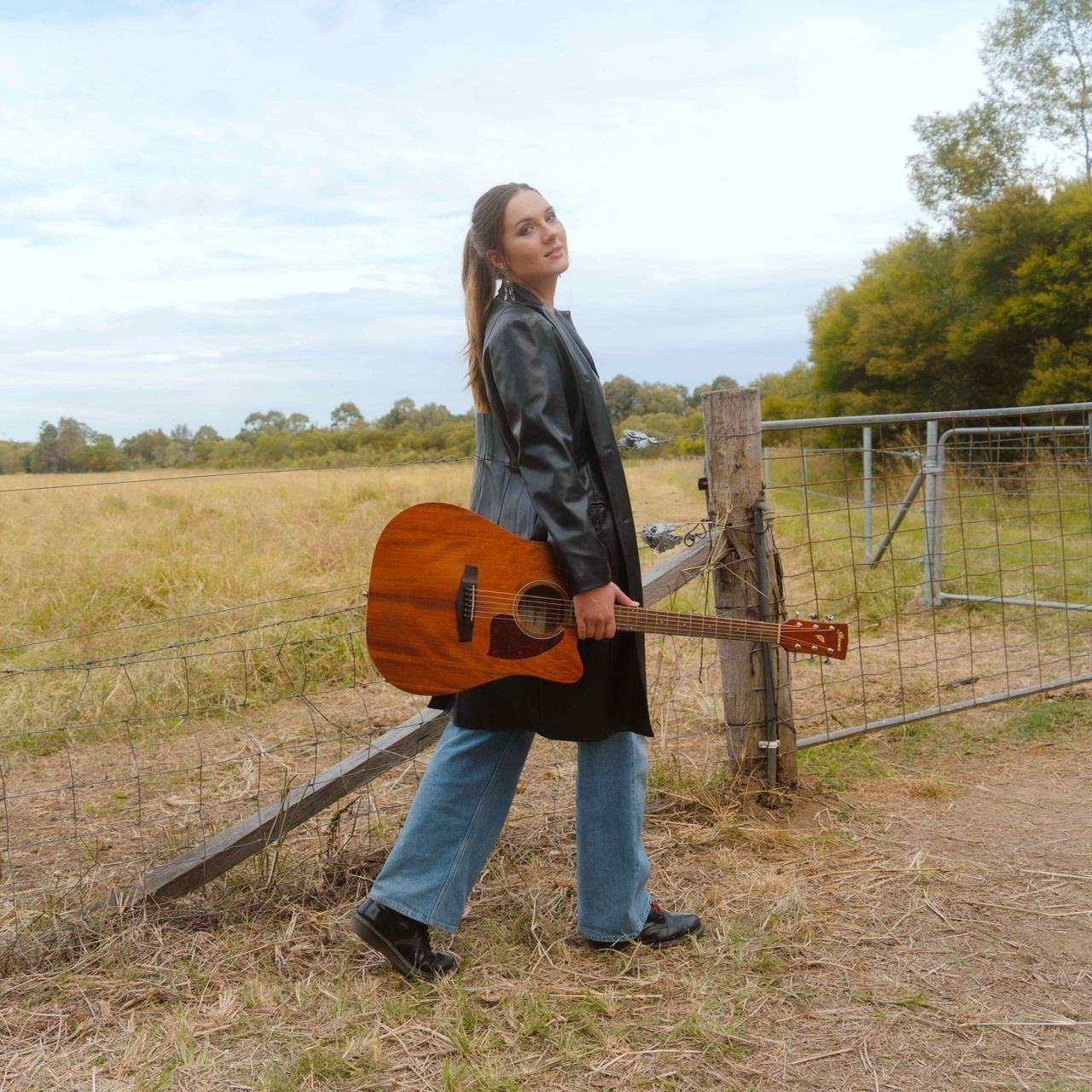 ella hartwig singer brisbane