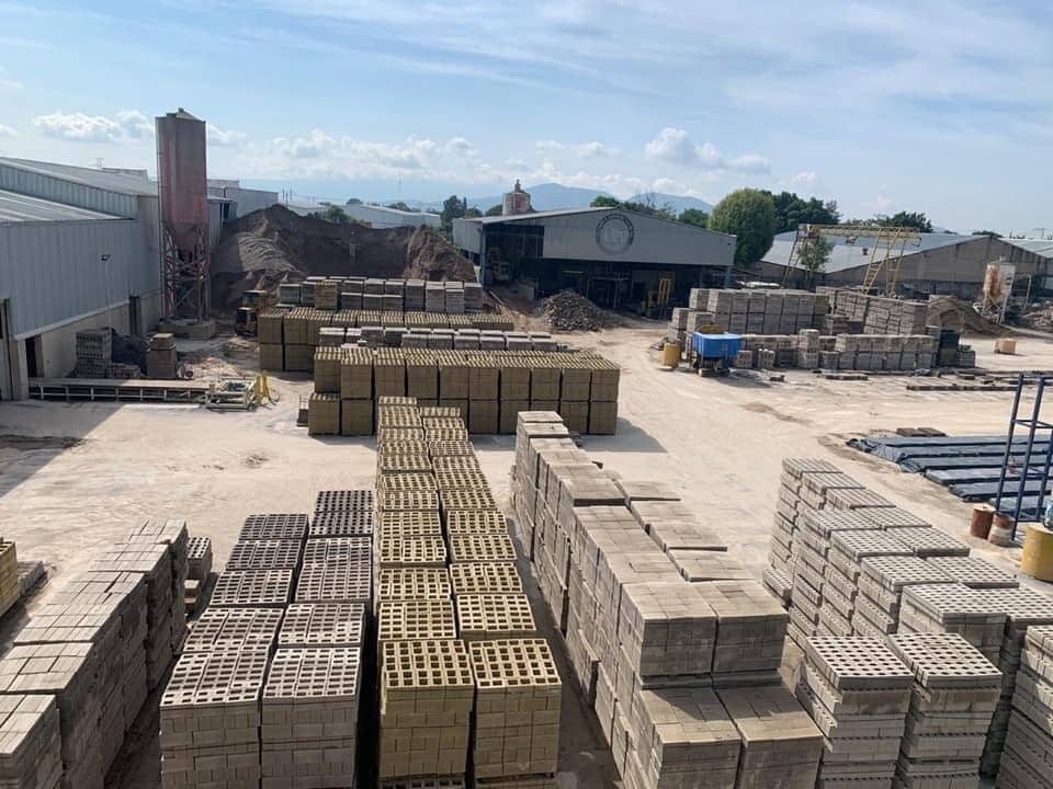 LOKERA Y PREFABRICADOS CARRILLO SA DE CV