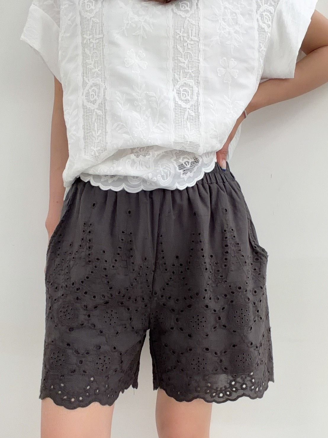 新款韓國??刺繡蕾絲短褲