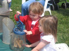 Children learning about cows at the King Barn Dairy MOOseum