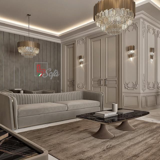 Elegante soggiorno con divano beige, tavolino in marmo, lampadari e pannelli decorativi alle pareti.