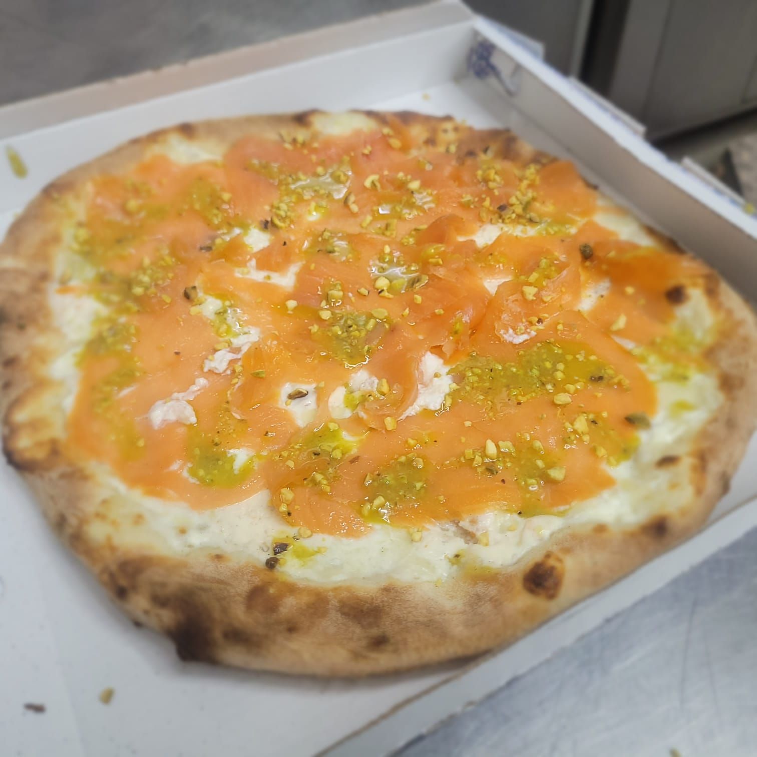 Pizza con salmone