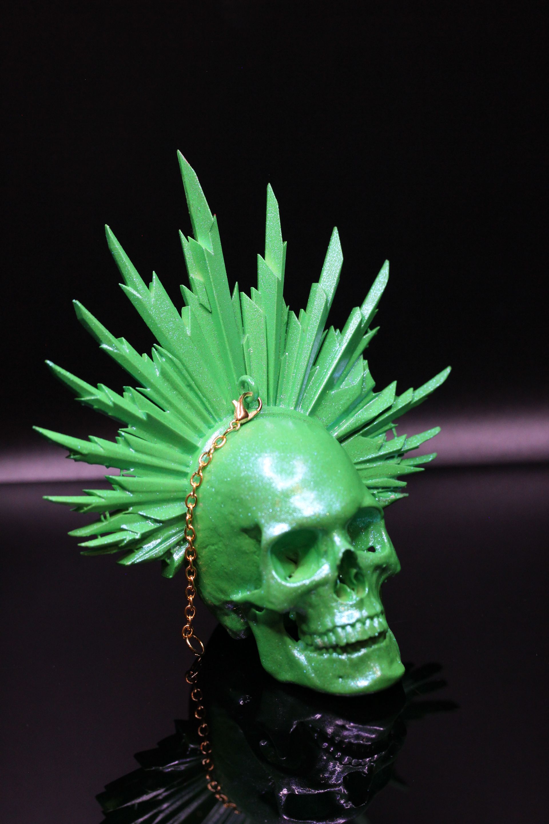Skull With Rays:  Green Luster