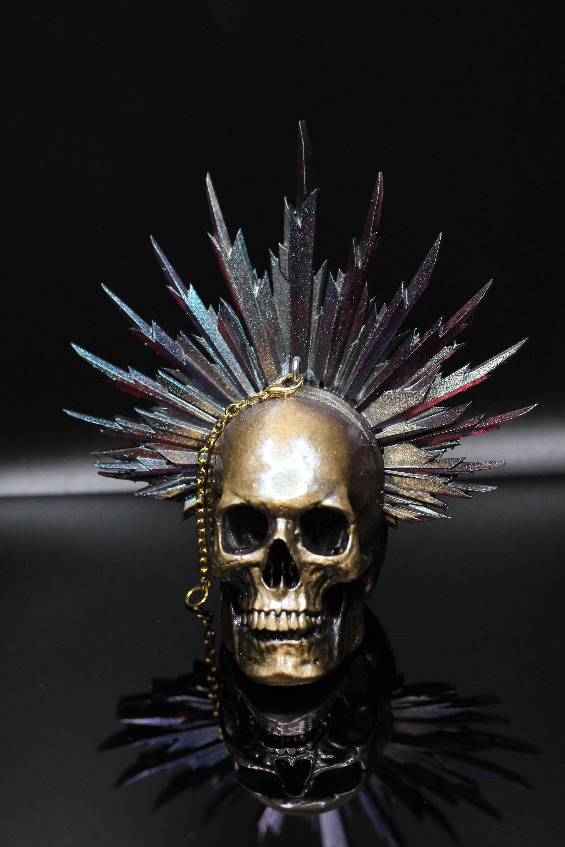 Skull With Rays:  Gold Skull w/ Transparent Red Ray/  Luster Finish