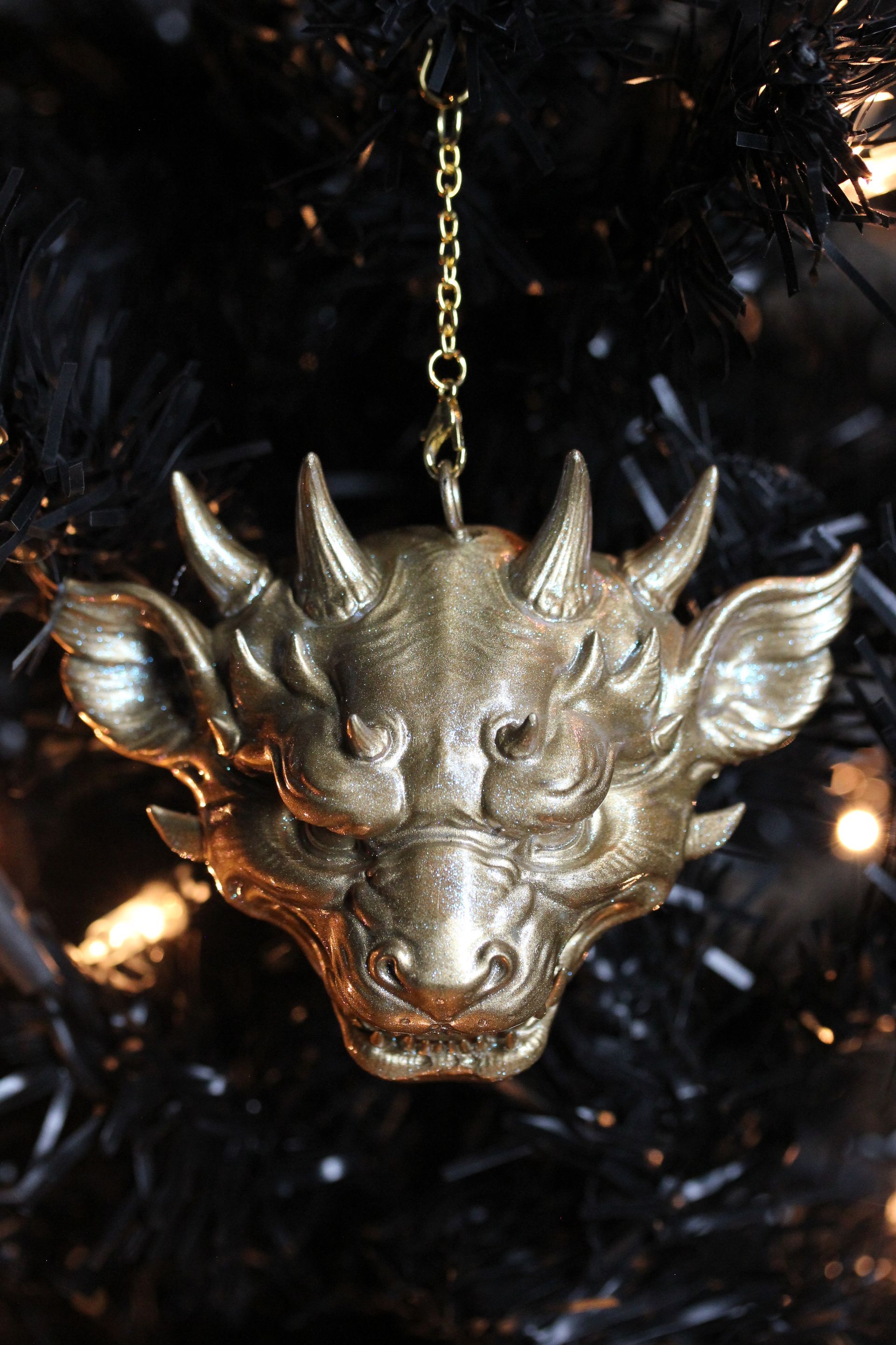 Ornate Dragon Head: Gold