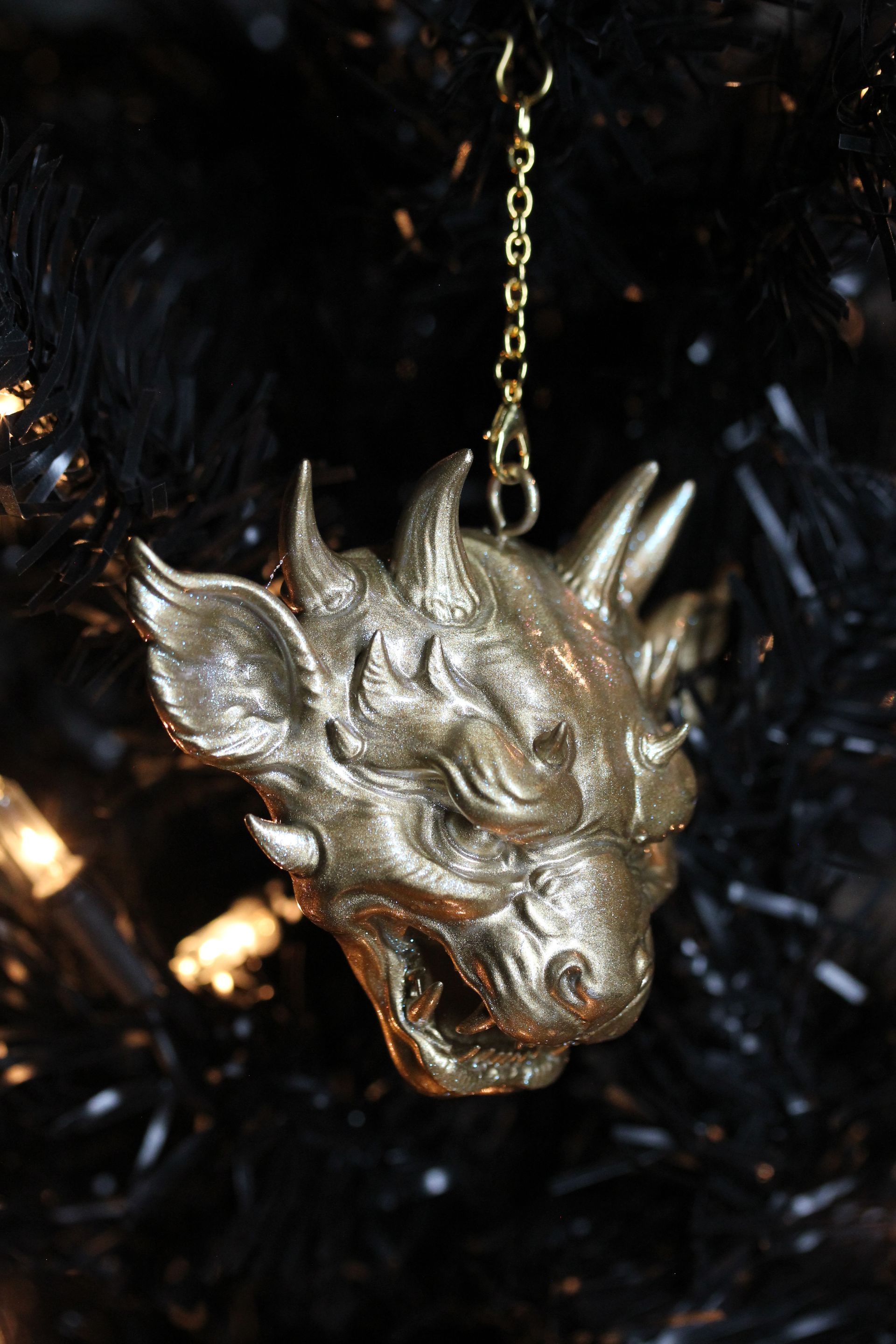 Ornate Dragon Head: Gold