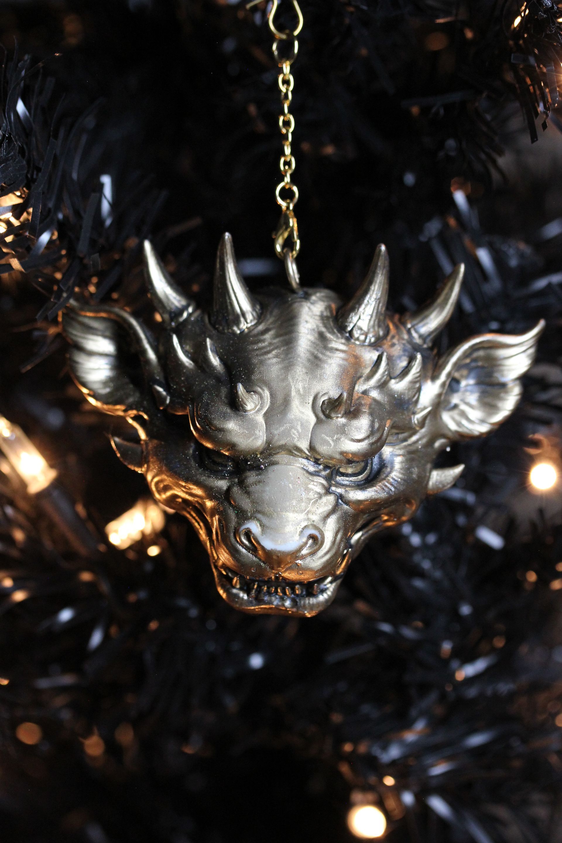 Ornate Dragon Head: Gold Antique