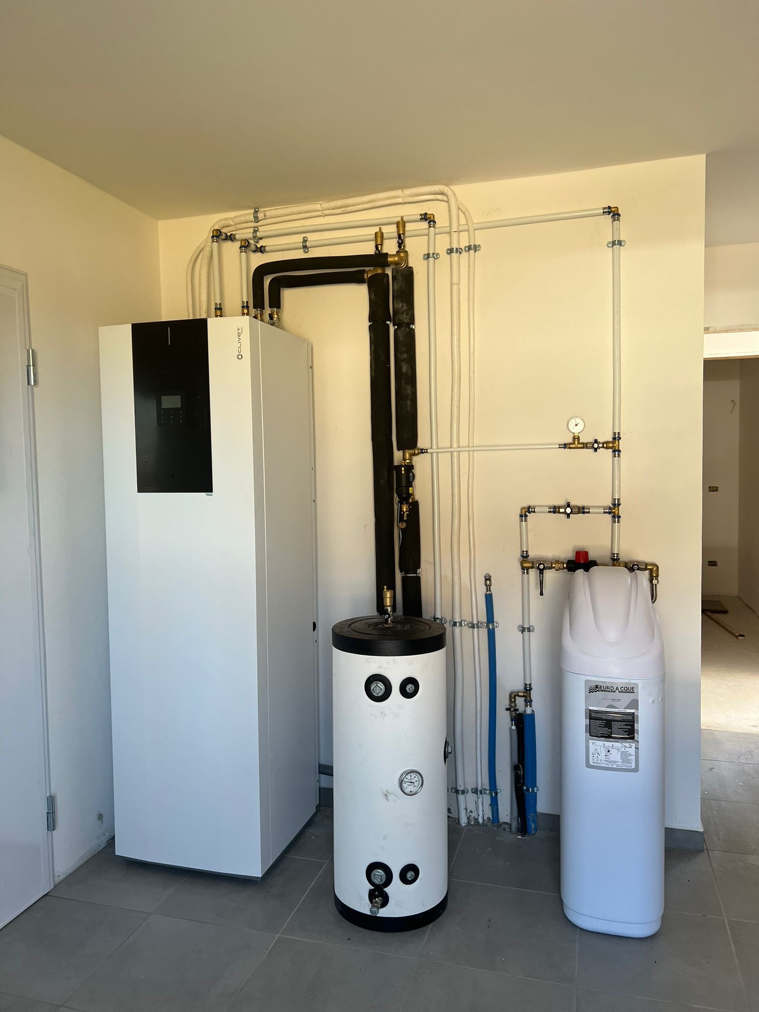 un impianto di riscaldamento e raffreddamento in una stanza