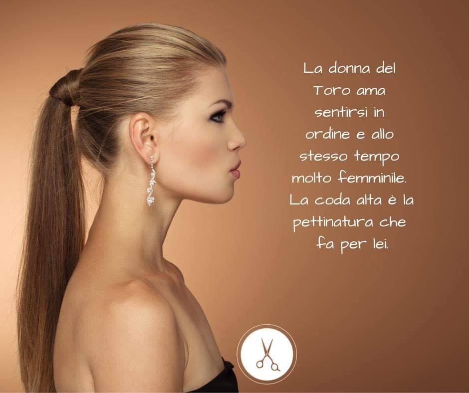 locandina con donna con la coda