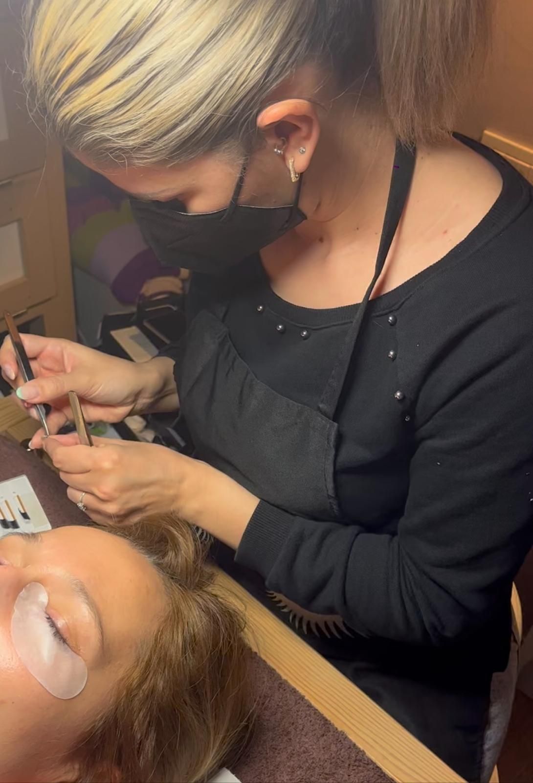 Extension Ciglia e Sopracciglia estetica luana